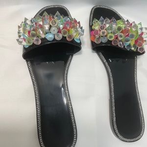 Rogue Sandals Size: 8